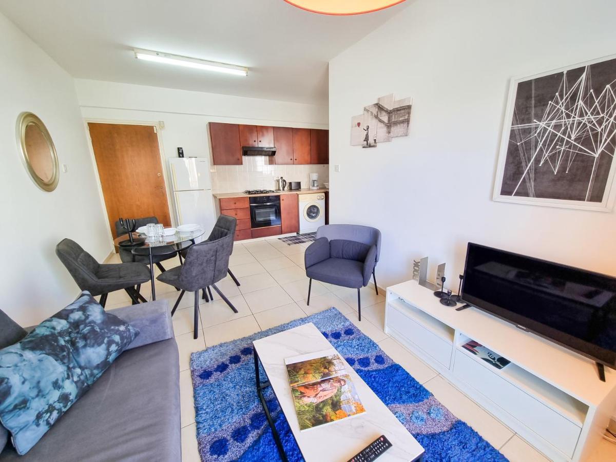 Seaside Heaven Apartment With Pool Larnaca Esterno foto